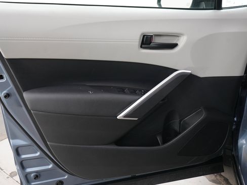 Used 2024 Toyota Corolla Cross LE AWD/4WD image 19