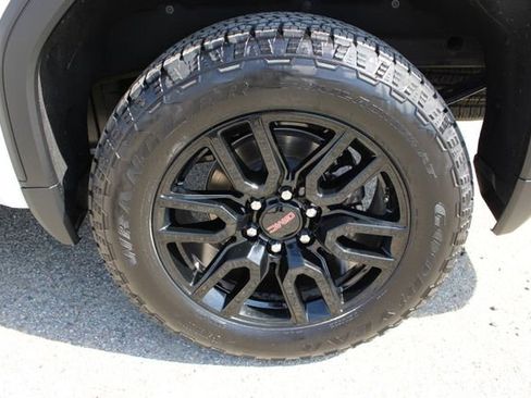 Used 2025 GMC Sierra 1500 Elevation w/ Preferred Package image 38