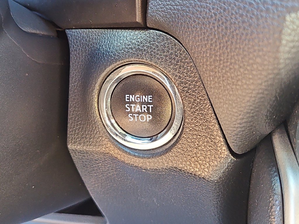 Used 2020 Toyota RAV4 XLE Premium AWD/4WD image 25