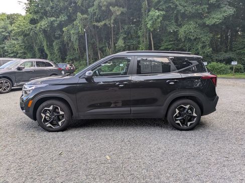 Used 2025 Kia Seltos S AWD/4WD image 7