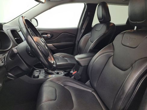 Used 2021 Jeep Cherokee Latitude Lux w/ Comfort/Convenience Group image 17