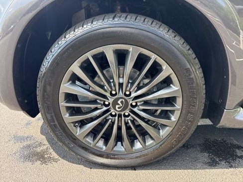 Used 2024 INFINITI QX80 Sensory w/ Cargo Package AWD/4WD image 9