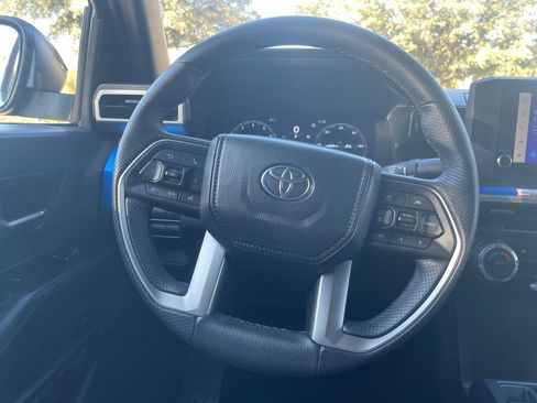 Used 2025 Toyota Tacoma TRD Off-Road AWD/4WD image 28