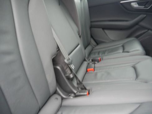 Certified 2022 Audi Q7 2.0T Premium w/ Convenience Package image 38