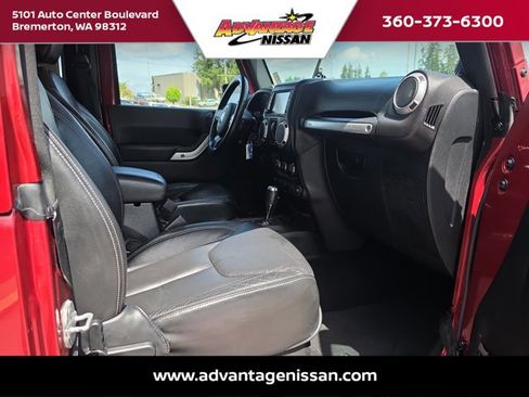 Used 2013 Jeep Wrangler Rubicon w/ PWR Convenience Group AWD/4WD image 24