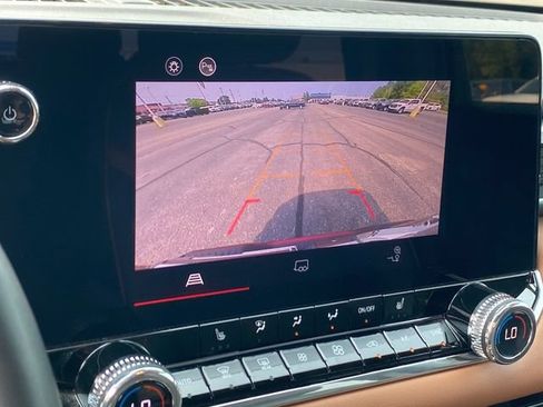 Certified 2024 GMC Canyon AT4 w/ Canyon Safety Plus Package AWD/4WD image 12