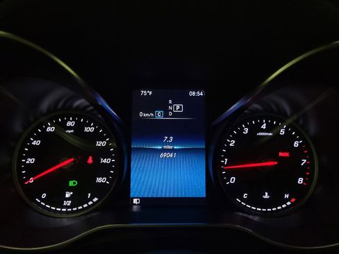 Used 2020 Mercedes-Benz GLC 300 4MATIC image 23