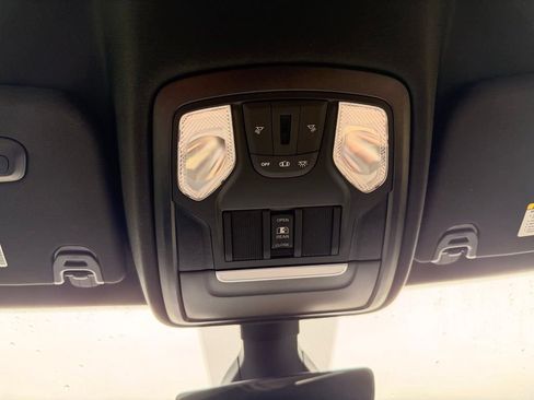 Used 2022 RAM 1500 Big Horn AWD/4WD image 25