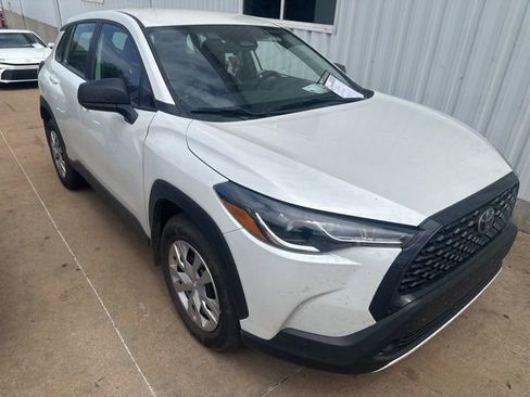 Used 2025 Toyota Corolla Cross L FWD image 1