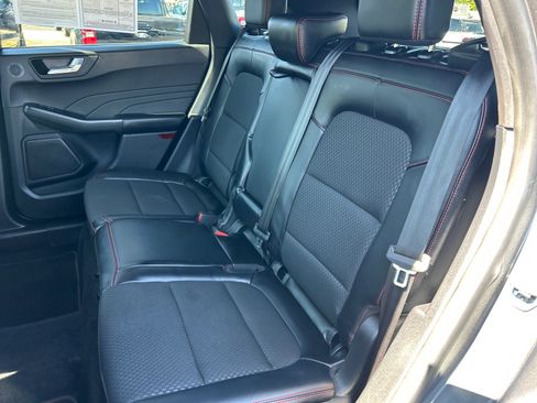 Used 2023 Ford Escape ST-Line Select w/ Tech Pack #2 AWD/4WD image 9