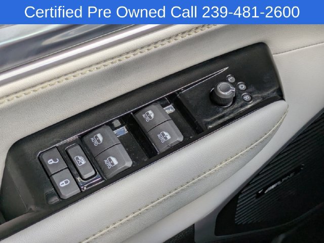 Certified 2024 Jeep Wagoneer 4WD image 18