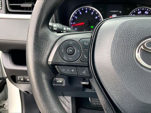 Used 2021 Toyota RAV4 XLE image 22