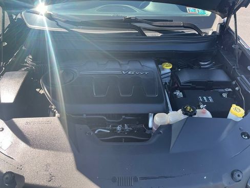 Used 2019 Jeep Cherokee Limited AWD/4WD image 36
