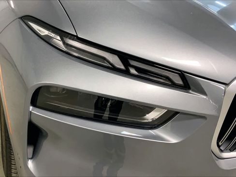 New 2026 BMW X7 xDrive40i w/ Executive Package image 13