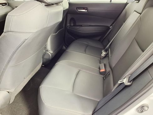 Used 2023 Toyota Corolla Cross XLE w/ Convenience Package image 10