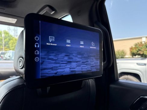 Used 2025 Chevrolet Tahoe High Country AWD/4WD image 51