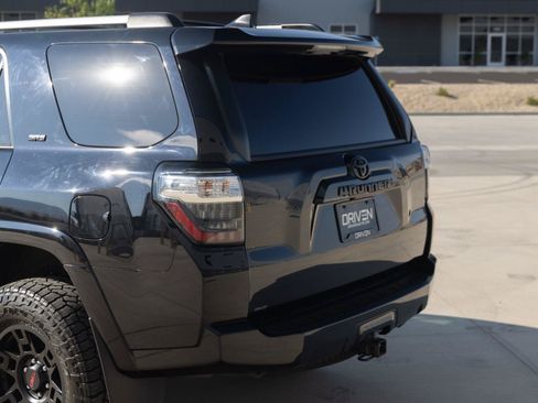 Used 2023 Toyota 4Runner SR5 Premium w/ Moonroof Package AWD/4WD image 9