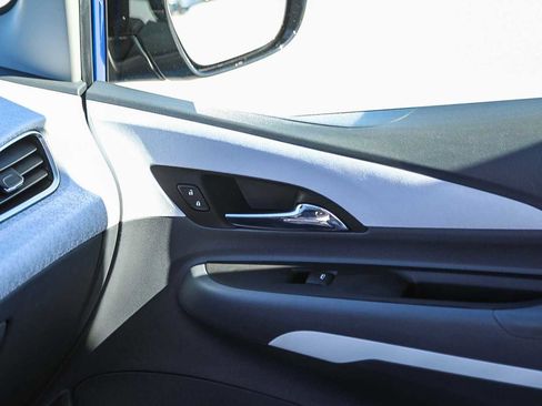 Used 2019 Chevrolet Bolt Premier w/ Infotainment Package image 21