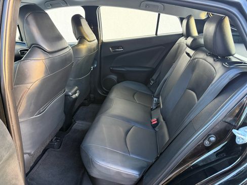 Used 2021 Toyota Prius XLE image 27