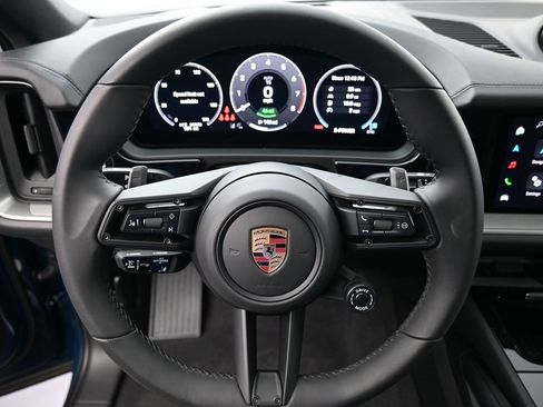 Used 2025 Porsche Cayenne E-Hybrid Coupe image 19