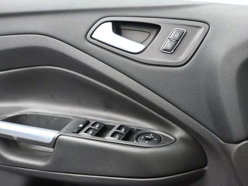 Used 2016 Ford Escape SE FWD image 7