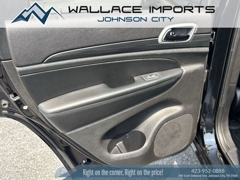 Used 2020 Jeep Grand Cherokee Altitude AWD/4WD image 33