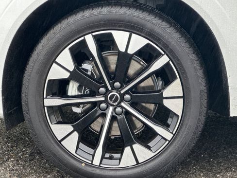 New 2026 Volvo XC60 B5 Plus w/ Climate Package AWD/4WD image 11