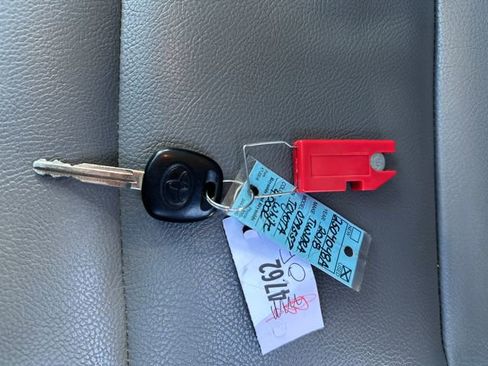 Used 2018 Toyota Tundra SR image 34