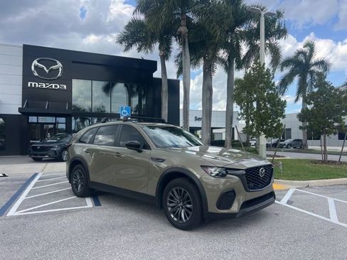 Used 2025 MAZDA CX-70 3.3 Turbo w/ Preferred Package AWD/4WD image 3