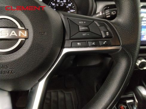 Used 2023 Nissan Kicks SV image 14