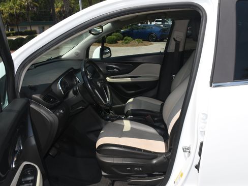 Used 2019 Buick Encore Preferred FWD image 7