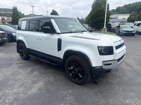 Used 2025 Land Rover Defender 110 S AWD/4WD image 8