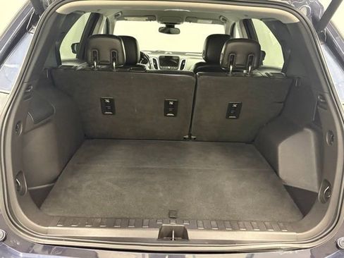 Used 2018 Chevrolet Equinox Premier w/ Infotainment II Package AWD/4WD image 8