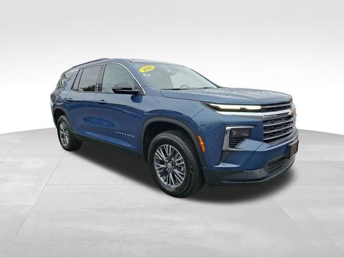 Used 2026 Chevrolet Traverse LT w/ LPO, Floor Liner Package image 1