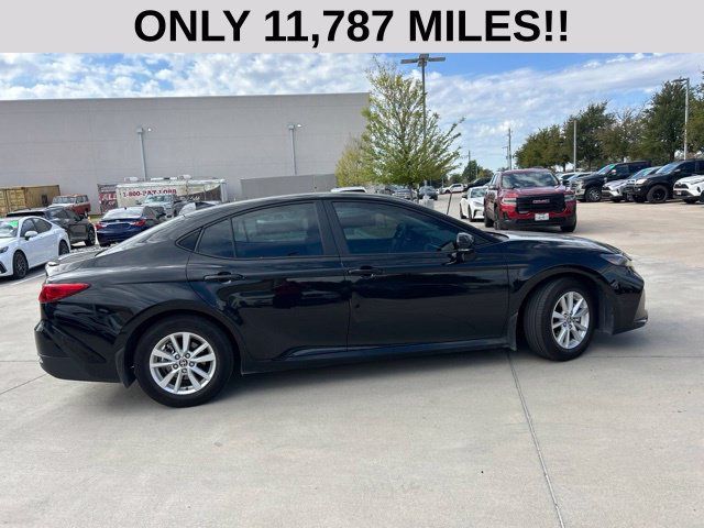 Used 2025 Toyota Camry LE w/ Convenience Package FWD image 2