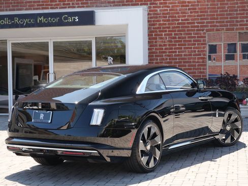 Used 2024 Rolls-Royce Spectre w/ Spectre Launch Package AWD/4WD image 2