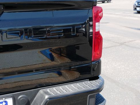 Used 2022 Chevrolet Silverado 1500 LT Trail Boss w/ Convenience Package II AWD/4WD image 6