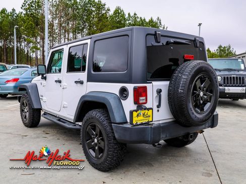 Used 2013 Jeep Wrangler Unlimited Sport image 5