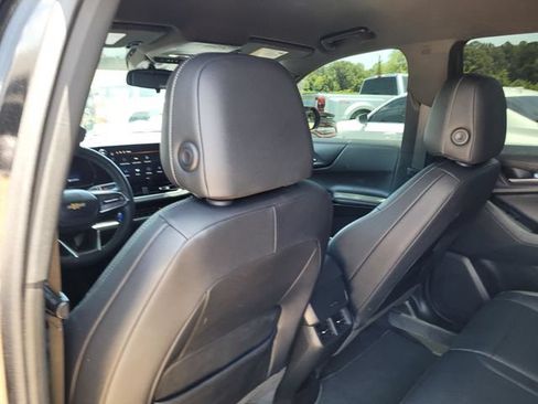 Used 2025 Chevrolet Equinox LT w/ Convenience Package II FWD image 35