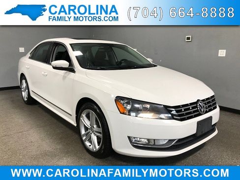 Used 2015 Volkswagen Passat 1.8T SEL Premium FWD image 1