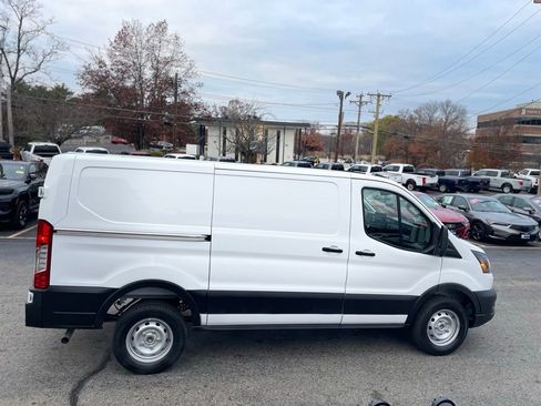 New 2026 Ford Transit 250 Low Roof RWD image 27