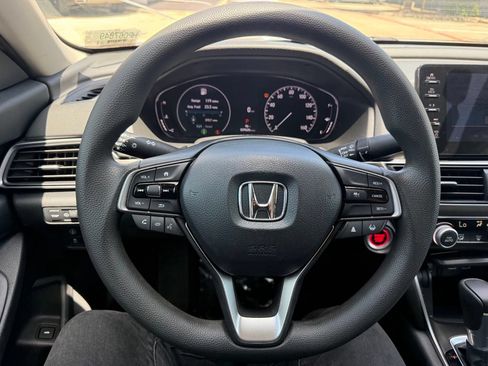 Used 2022 Honda Accord LX image 11