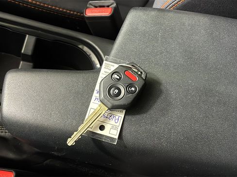 Used 2023 Subaru Crosstrek 2.0i Premium image 29