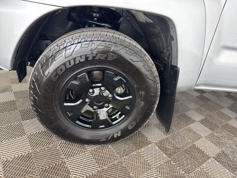 Used 2012 Toyota Tacoma 4x4 Double Cab w/ SR5 Pkg image 26