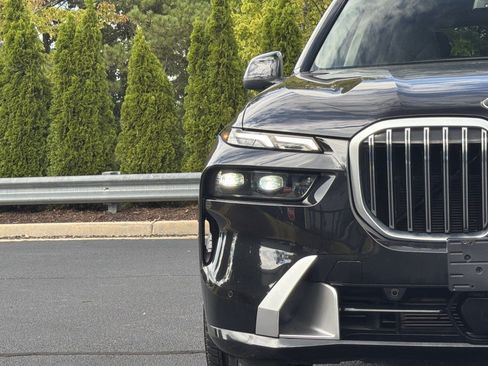 Used 2024 BMW X7 xDrive40i w/ Premium Package AWD/4WD image 17