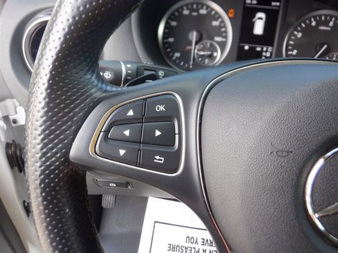 Used 2023 Mercedes-Benz Metris image 22
