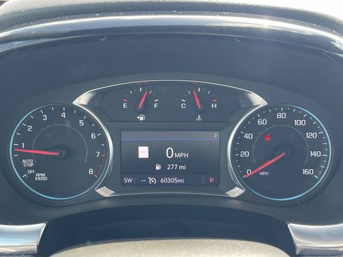 Used 2022 Chevrolet Traverse RS FWD image 22