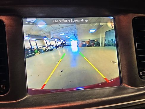 Used 2017 Dodge Charger R/T image 23