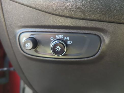 Certified 2024 Chevrolet Equinox RS FWD image 32