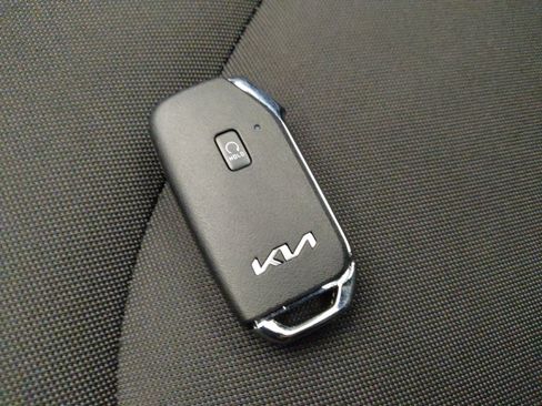 Used 2023 Kia Forte GT-Line image 32